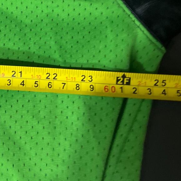 Vintage Hulk Universal Studios Green Football Jersey Size Large #62 minor stains - Picture 7 of 7